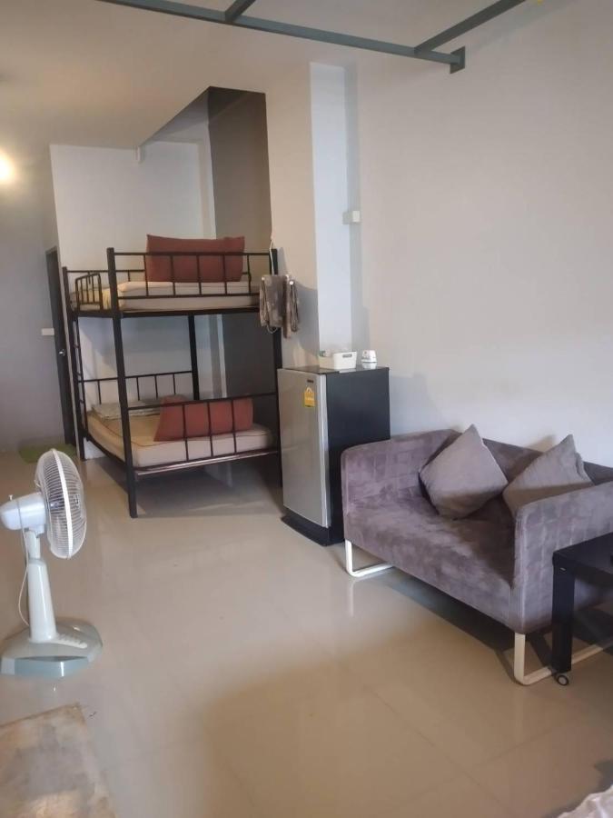 White Monkey Guesthouse Пхетбури Экстерьер фото