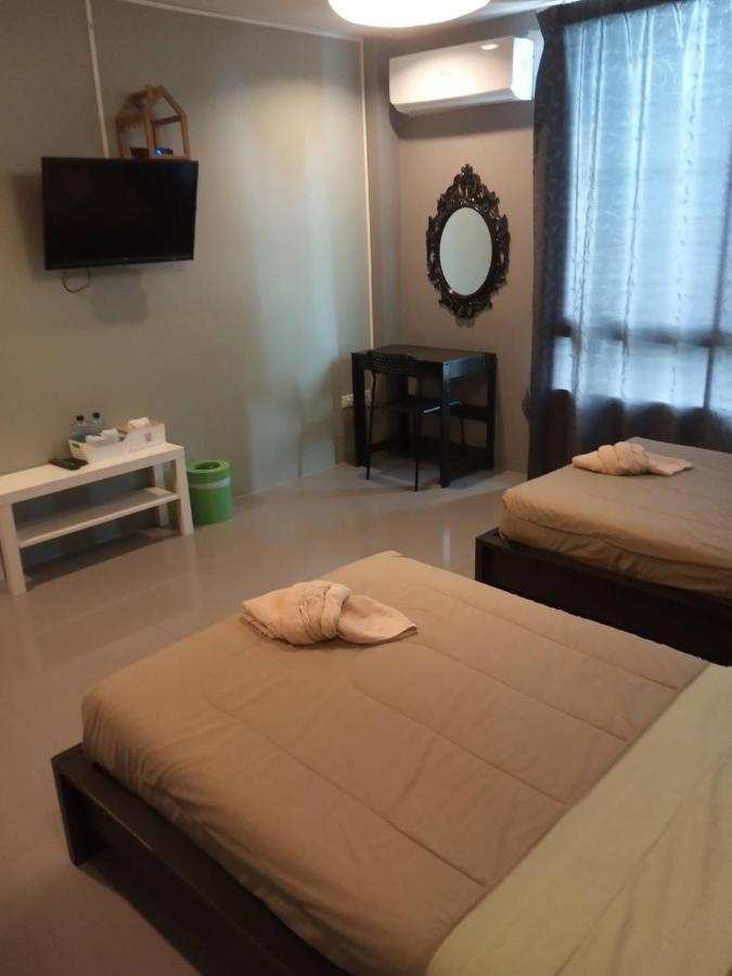 White Monkey Guesthouse Пхетбури Экстерьер фото