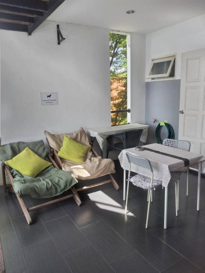 White Monkey Guesthouse Пхетбури Экстерьер фото