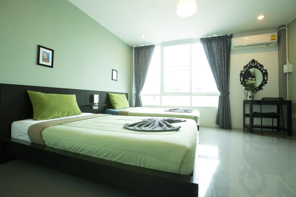 White Monkey Guesthouse Пхетбури Экстерьер фото