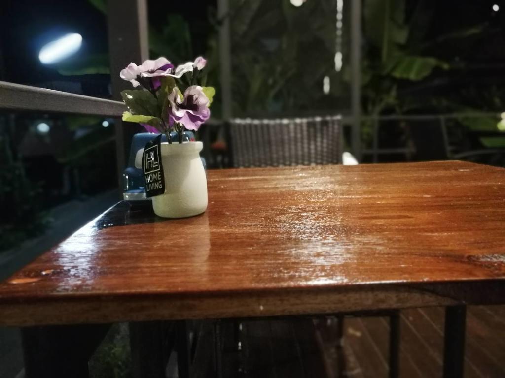 White Monkey Guesthouse Пхетбури Экстерьер фото