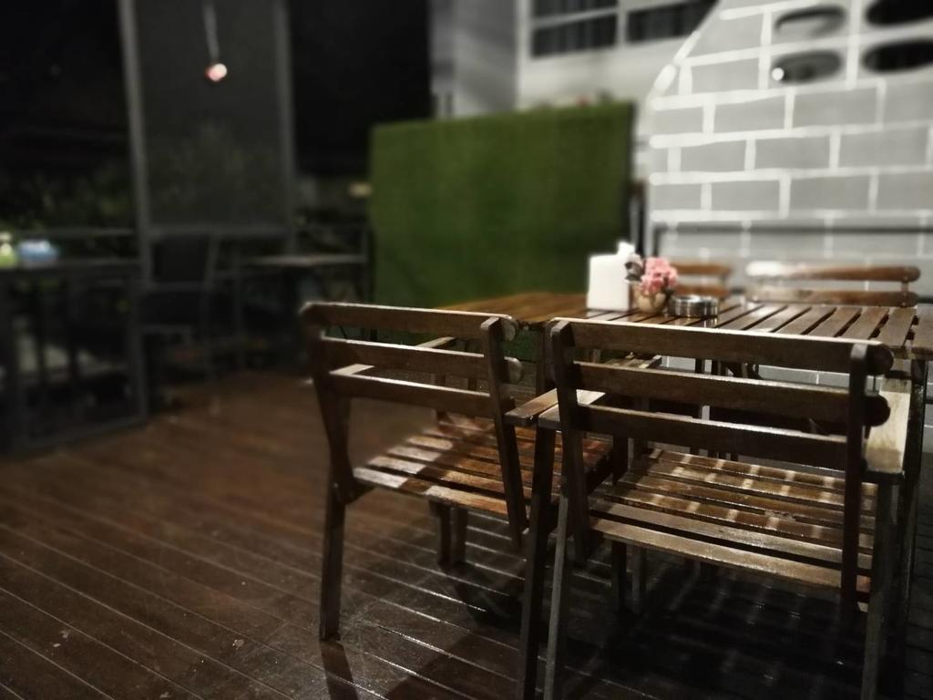 White Monkey Guesthouse Пхетбури Экстерьер фото