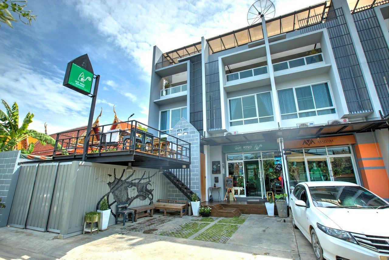 White Monkey Guesthouse Пхетбури Экстерьер фото