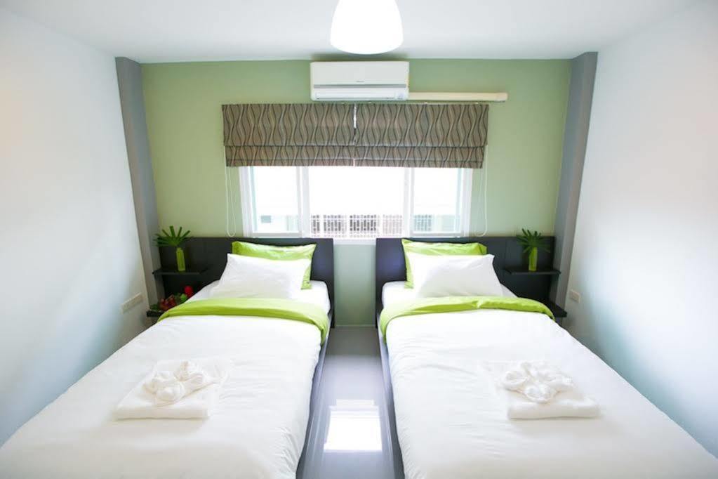 White Monkey Guesthouse Пхетбури Экстерьер фото