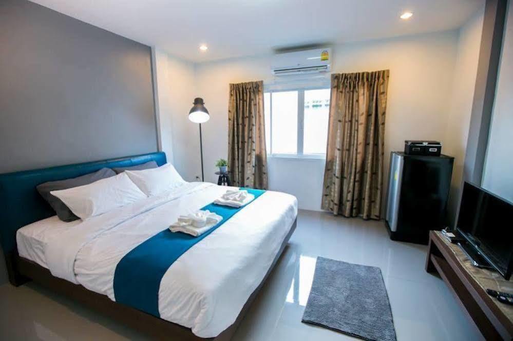 White Monkey Guesthouse Пхетбури Экстерьер фото